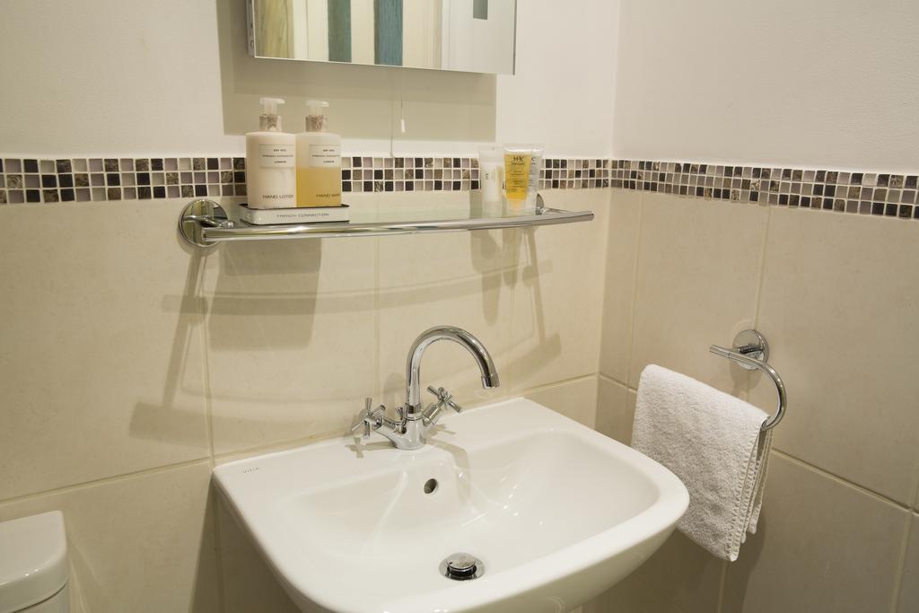 Bramwood Cottages Пікерінг Номер фото