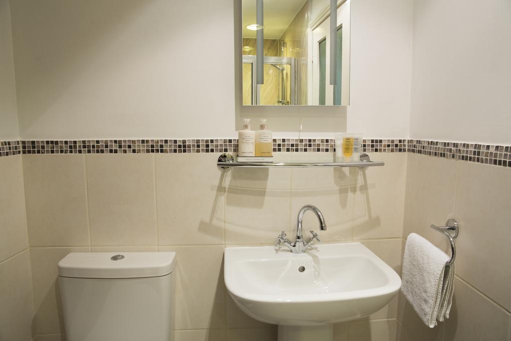 Bramwood Cottages Пікерінг Номер фото